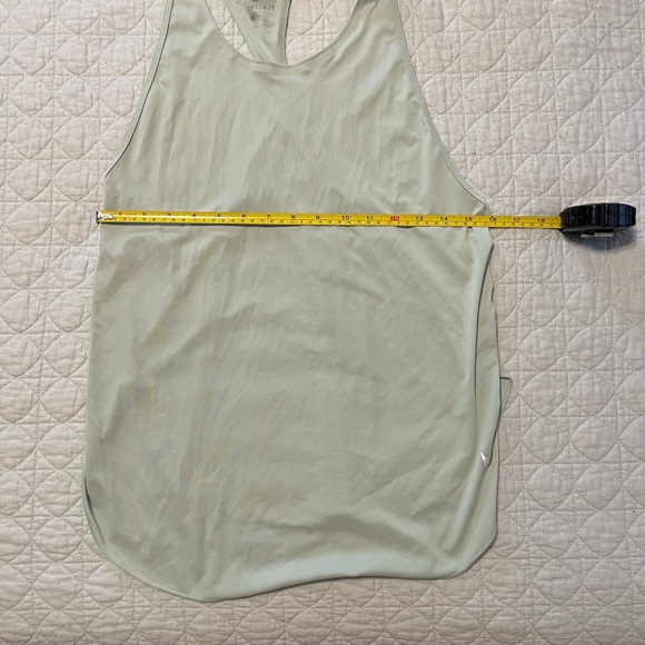 ⚡️Nike DriFit mint green flowy tank. Size large - Picture 2 of 6